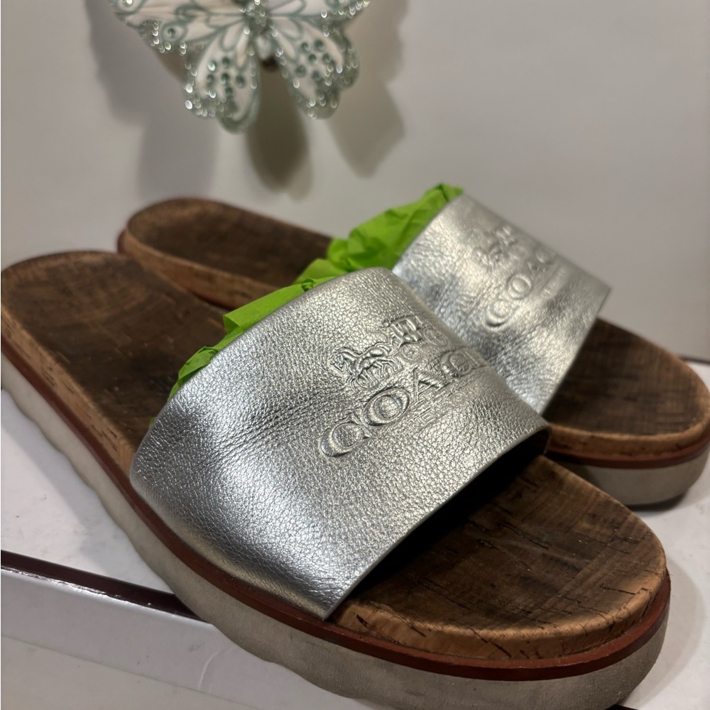 COACH LEATHER VINTAGE Metallic Silver Slide Sandals 8.5